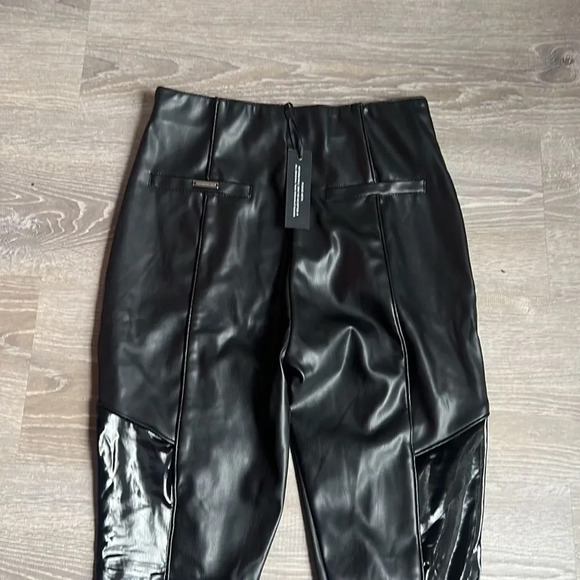 NEW Maniere De Voir  VEGAN LEATHER & PATENT RIBBED LEGGINGS - Picture 14 of 15